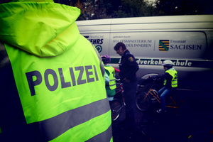 Fahrräder mögen sich ändern, aber Radfahren ist zeitlos  Fahrräder mögen sich ändern, aber Radfahren ist zeitlos