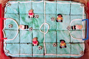 Frühling, Sonne, Fußballschuhe Frühling, Sonne, Fußballschuhe