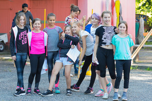 Sporttag – Buntes Treiben auf dem Gelände der weiterführenden Schule Sporttag – Buntes Treiben auf dem Gelände der weiterführenden Schule