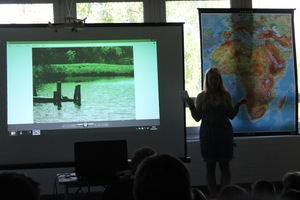 Hin und Zurück … die Geschichte einer Absolventin in Afrika Hin und Zurück … die Geschichte einer Absolventin in Afrika