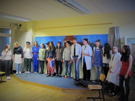 Theater, Theater, der Vorhang geht auf...