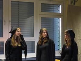 Theater, Theater, der Vorhang geht auf...