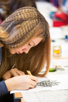 Wilde Locken – Bunte Stühle. Eine Schule macht Kunst Wilde Locken – Bunte Stühle. Eine Schule macht Kunst