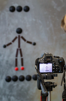 Wilde Locken – Bunte Stühle. Eine Schule macht Kunst Wilde Locken – Bunte Stühle. Eine Schule macht Kunst