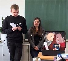 Hilfe der Faust geht um! Hilfe der Faust geht um!