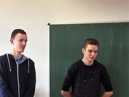 Hilfe der Faust geht um! Hilfe der Faust geht um!