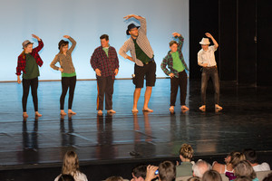 Tanzprojekt „Sommernachtstraum“ Tanzprojekt „Sommernachtstraum“