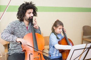 Eine Bande Musiker geht um im Schulhaus Eine Bande Musiker geht um im Schulhaus