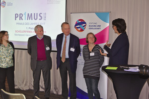 Schülerfirma „Holunder SGmbH“ für den Deutschen Engagementpreis 2018 nominiert Schülerfirma „Holunder SGmbH“ für den Deutschen Engagementpreis 2018 nominiert