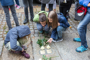 Eine Verbeugung vor den Opfern nationalsozialistischer Verbrechen
