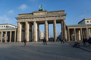 Stolpersteine führen nach Berlin Stolpersteine führen nach Berlin