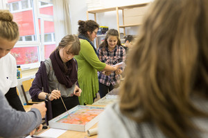 Kunst wäscht den Staub des Alltags von der Seele Kunst wäscht den Staub des Alltags von der Seele