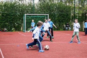 Frühling, Sonne, Fußballschuhe Frühling, Sonne, Fußballschuhe