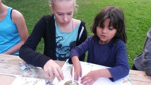 Helft uns Helfen Helft uns Helfen