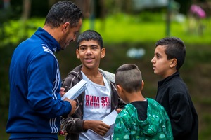 Helft uns Helfen Helft uns Helfen