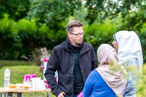 Helft uns Helfen Helft uns Helfen