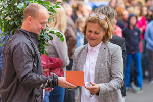 Endlich – Unser neues Schulhaus wird eingeweiht Endlich – Unser neues Schulhaus wird eingeweiht