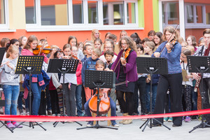 Endlich – Unser neues Schulhaus wird eingeweiht Endlich – Unser neues Schulhaus wird eingeweiht