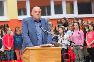 Endlich – Unser neues Schulhaus wird eingeweiht Endlich – Unser neues Schulhaus wird eingeweiht