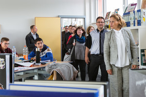 Endlich – Unser neues Schulhaus wird eingeweiht Endlich – Unser neues Schulhaus wird eingeweiht