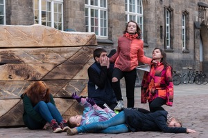 Stell dir vor, es ist Krieg! // Představ si, je válka! Stell dir vor, es ist Krieg! // Představ si, je válka!