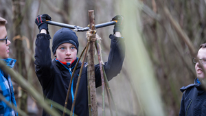 Wilde Locken – Bunte Stühle. Eine Schule macht Kunst Wilde Locken – Bunte Stühle. Eine Schule macht Kunst