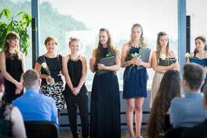 Feierliche Zeugnisausgabe Feierliche Zeugnisausgabe