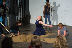 erinnerst du dich … jetzt … an deine Zukunft erinnerst du dich … jetzt … an deine Zukunft