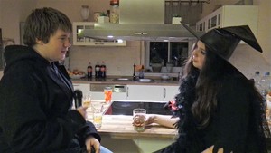 Hilfe der Faust geht um! Hilfe der Faust geht um!