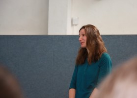 „Hujambo Habari“  -  „Hallo, wie geht‘s?“ „Hujambo Habari“  -  „Hallo, wie geht‘s?“