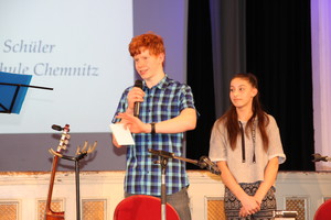 Eine Ehrung dafür, Mensch zu sein Eine Ehrung dafür, Mensch zu sein