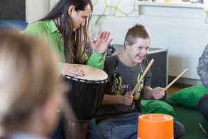Eine Bande Musiker geht um im Schulhaus Eine Bande Musiker geht um im Schulhaus