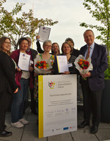 Schülerfirma „Holunder SGmbH“ für den Deutschen Engagementpreis 2018 nominiert Schülerfirma „Holunder SGmbH“ für den Deutschen Engagementpreis 2018 nominiert