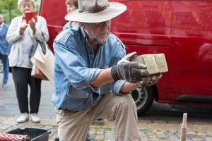 Eine Verbeugung vor den Opfern nationalsozialistischer Verbrechen Eine Verbeugung vor den Opfern nationalsozialistischer Verbrechen