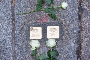 Eine Verbeugung vor den Opfern nationalsozialistischer Verbrechen Eine Verbeugung vor den Opfern nationalsozialistischer Verbrechen