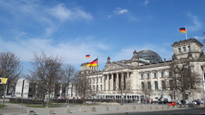 Von springenden Hammeln und der Aura der Macht